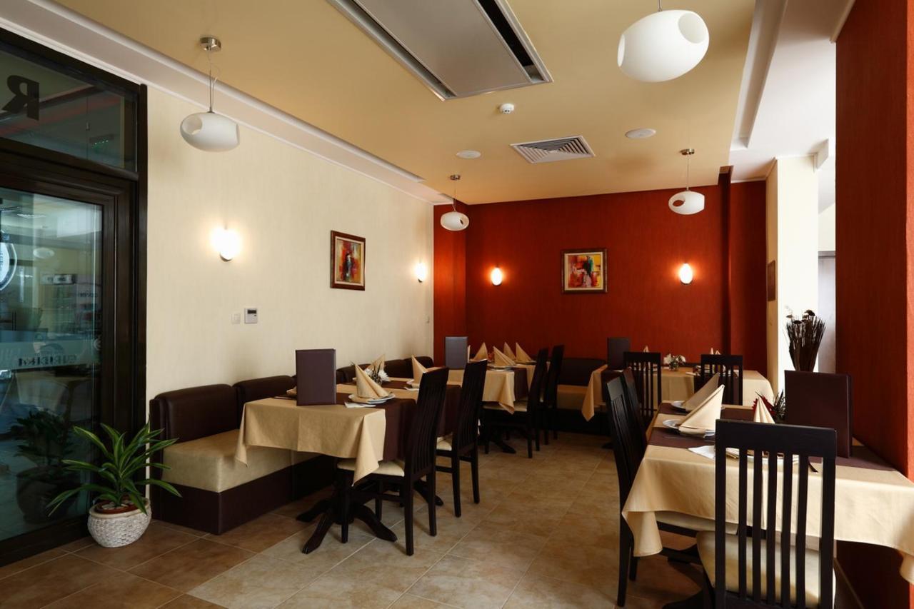 Evridika Hotel Devin Extérieur photo