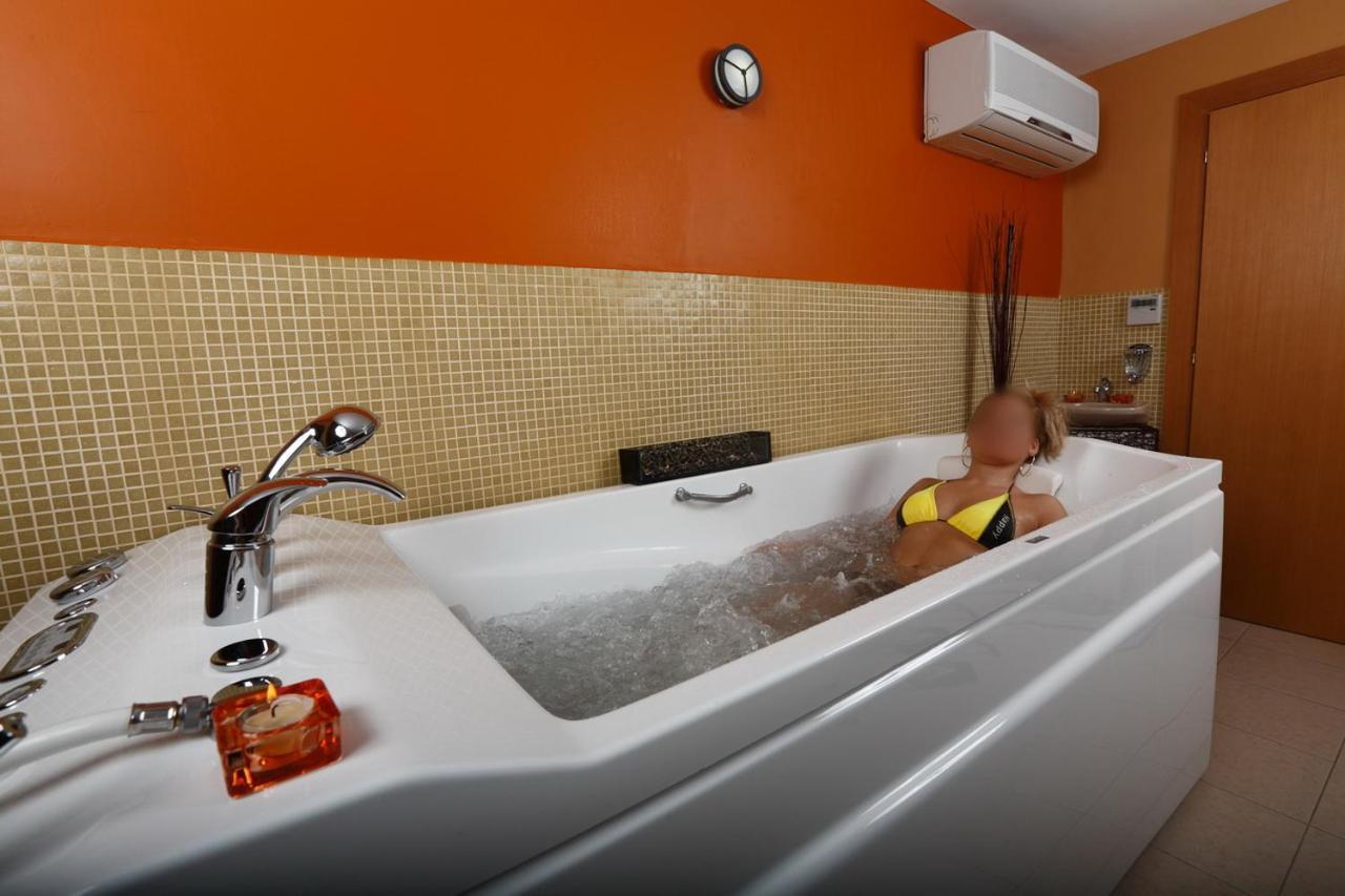 Evridika Hotel Devin Extérieur photo